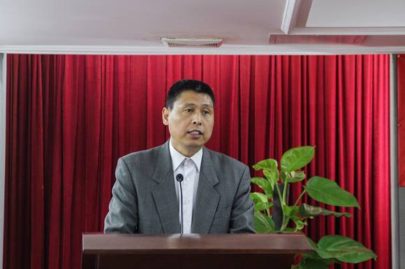配图5：中国社会科学院语言研究所研究员孟蓬生致辞
